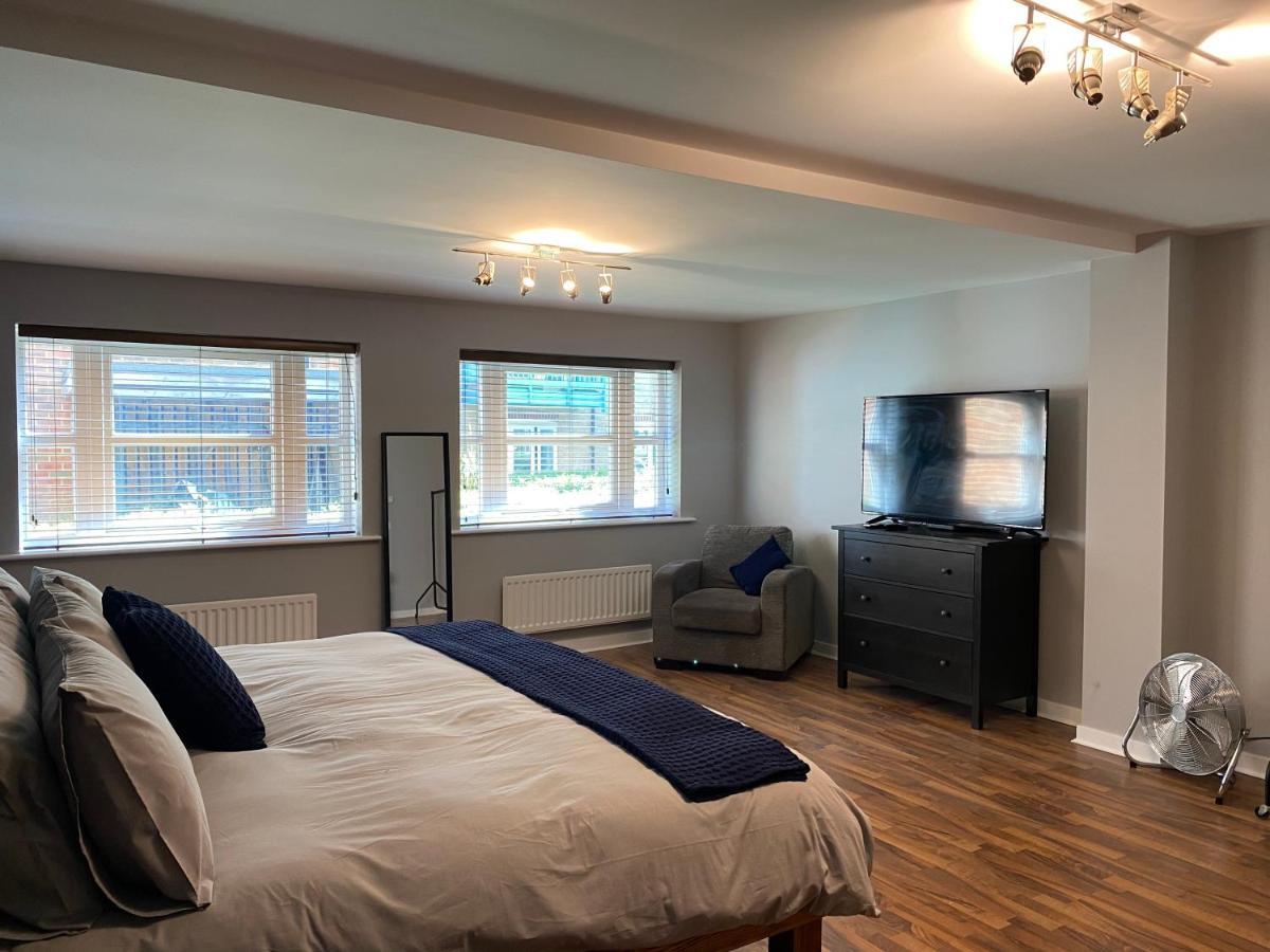 Riverside Townhouse, Only 20 Minutes From Brighton And Worthing ショアハム＝バイ＝シー エクステリア 写真